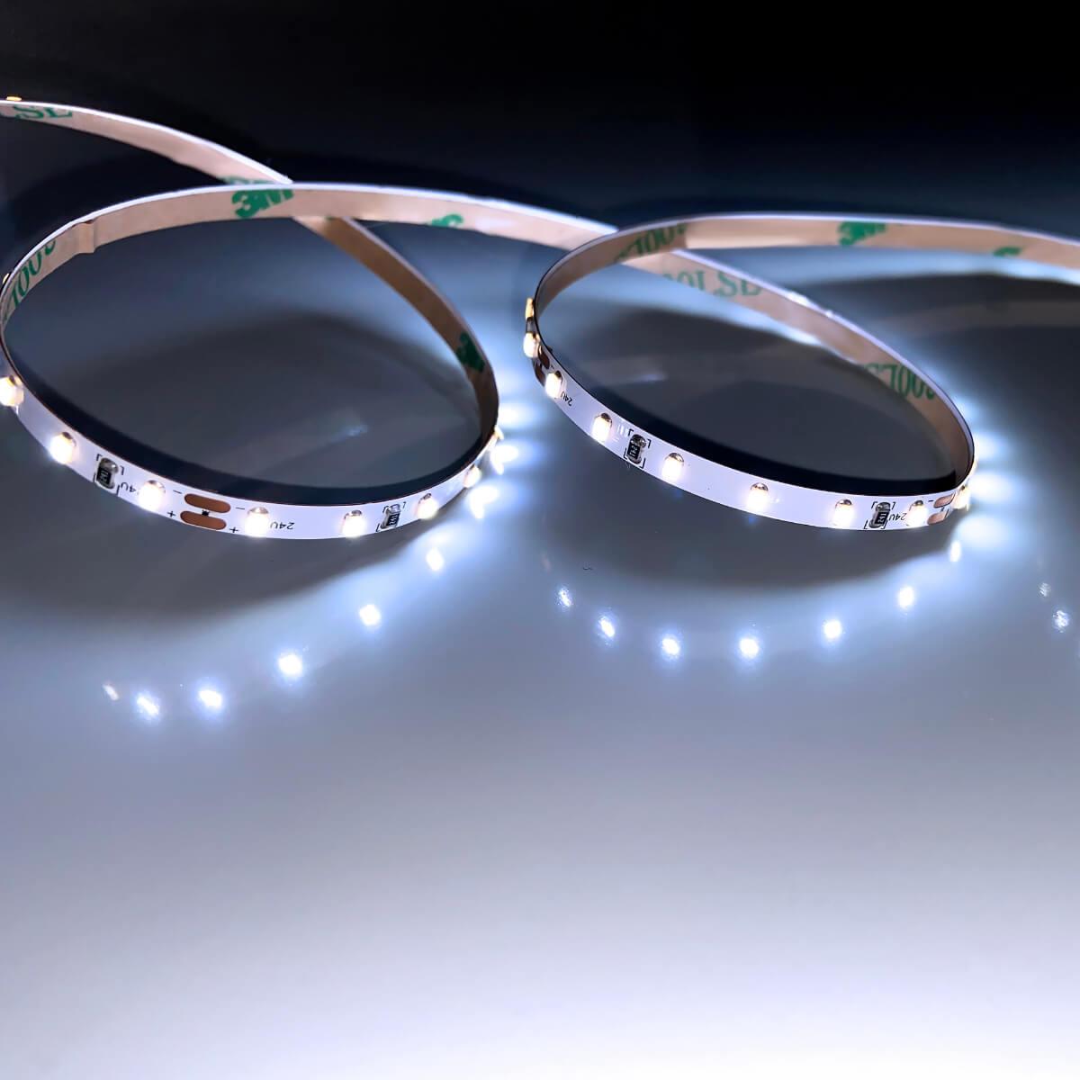 фото лента apeyron 5,4w/m 120led/m 2216smd холодный белый 5m r00-380 | 220svet.ru