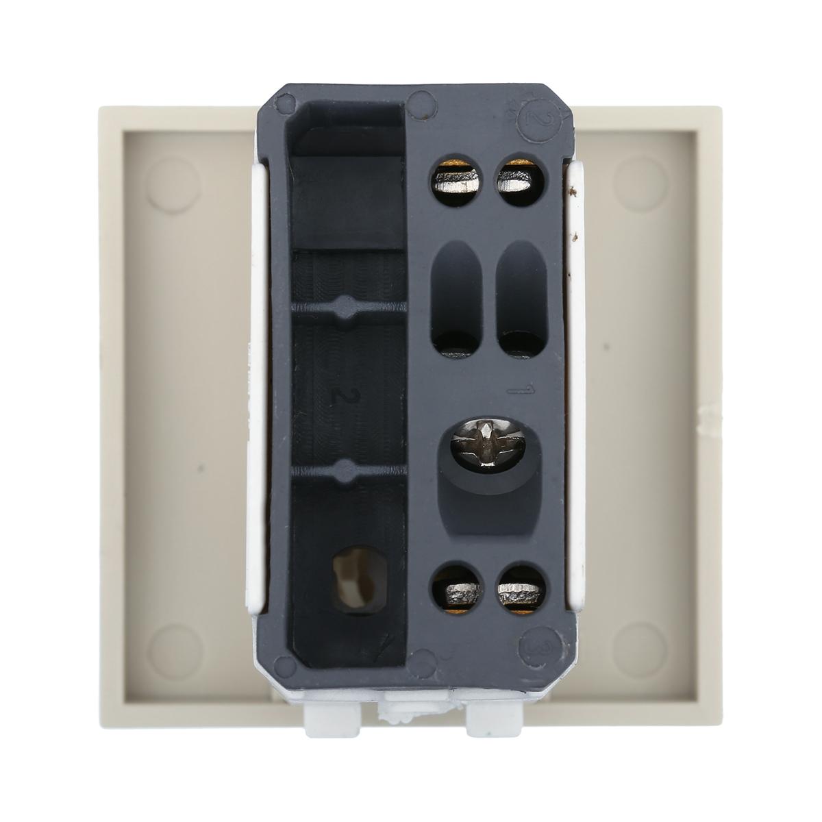 фото переключатель lk studio с двух мест 45х45мм (схема 6) 16 a, 250 b (бежевый) lk45 850801-1 | 220svet.ru