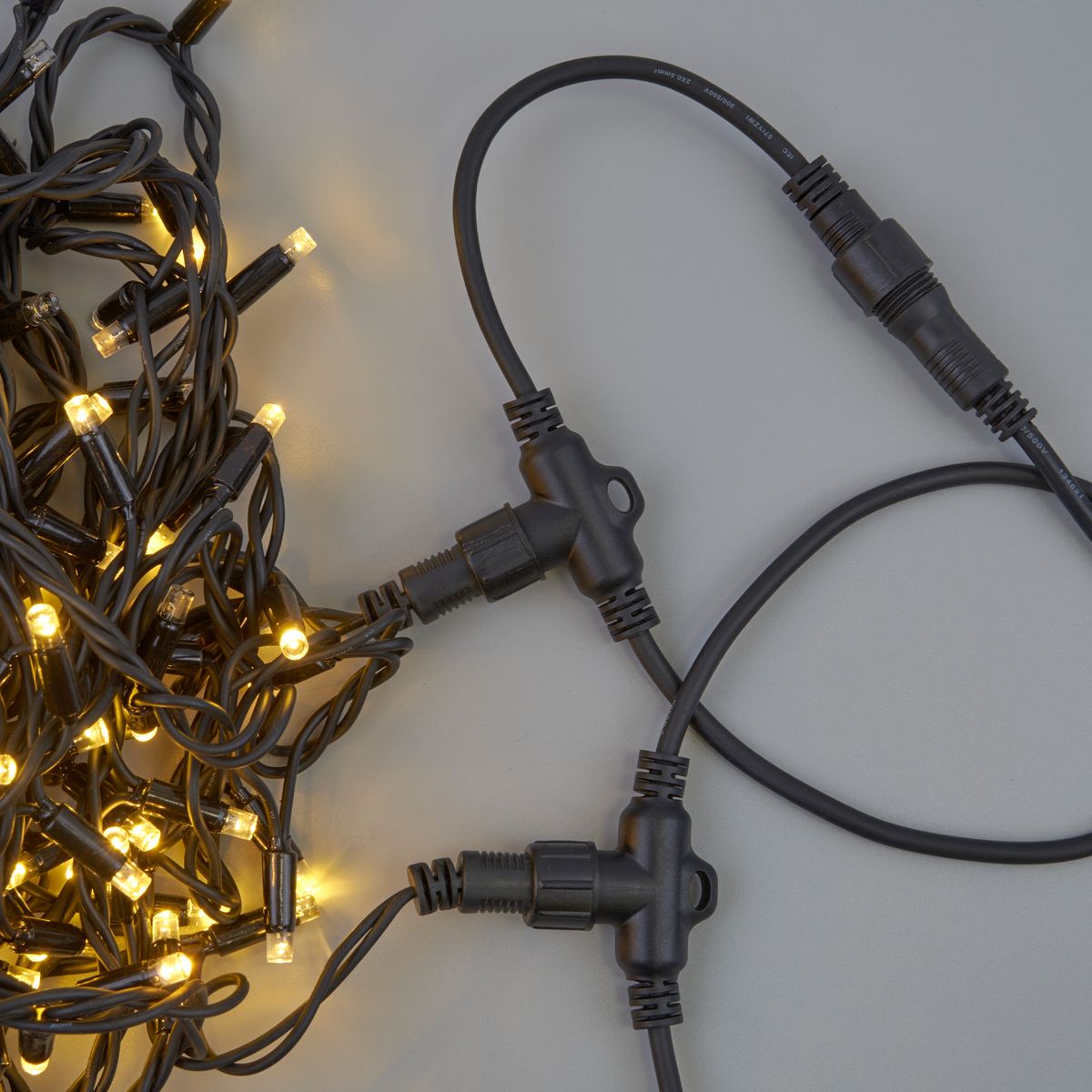 фото провод-шина для гирлянд uniel ucx-f90 t05/2m/bk ul-00013221 | 220svet.ru